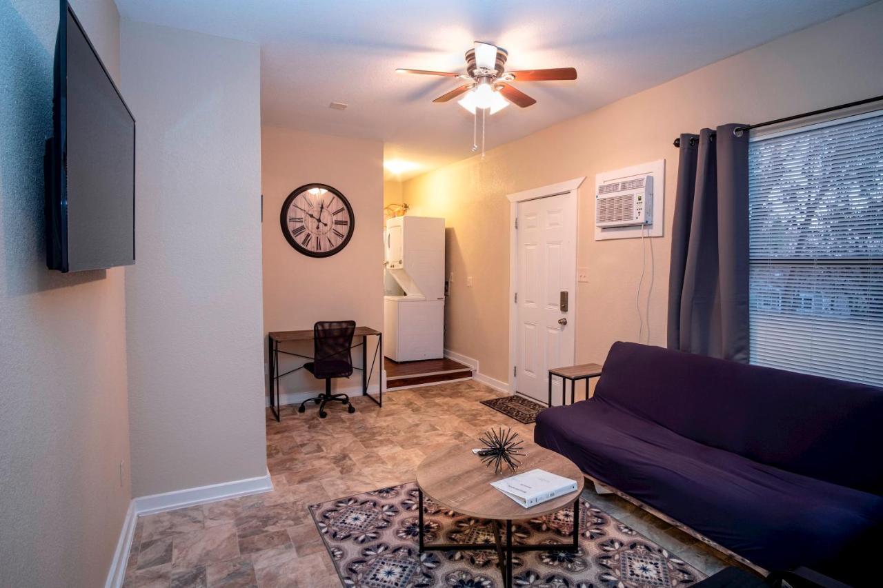 Cozy Downtown Guest House 2Br/1Ba Sleeps 8 San Antonio Luaran gambar