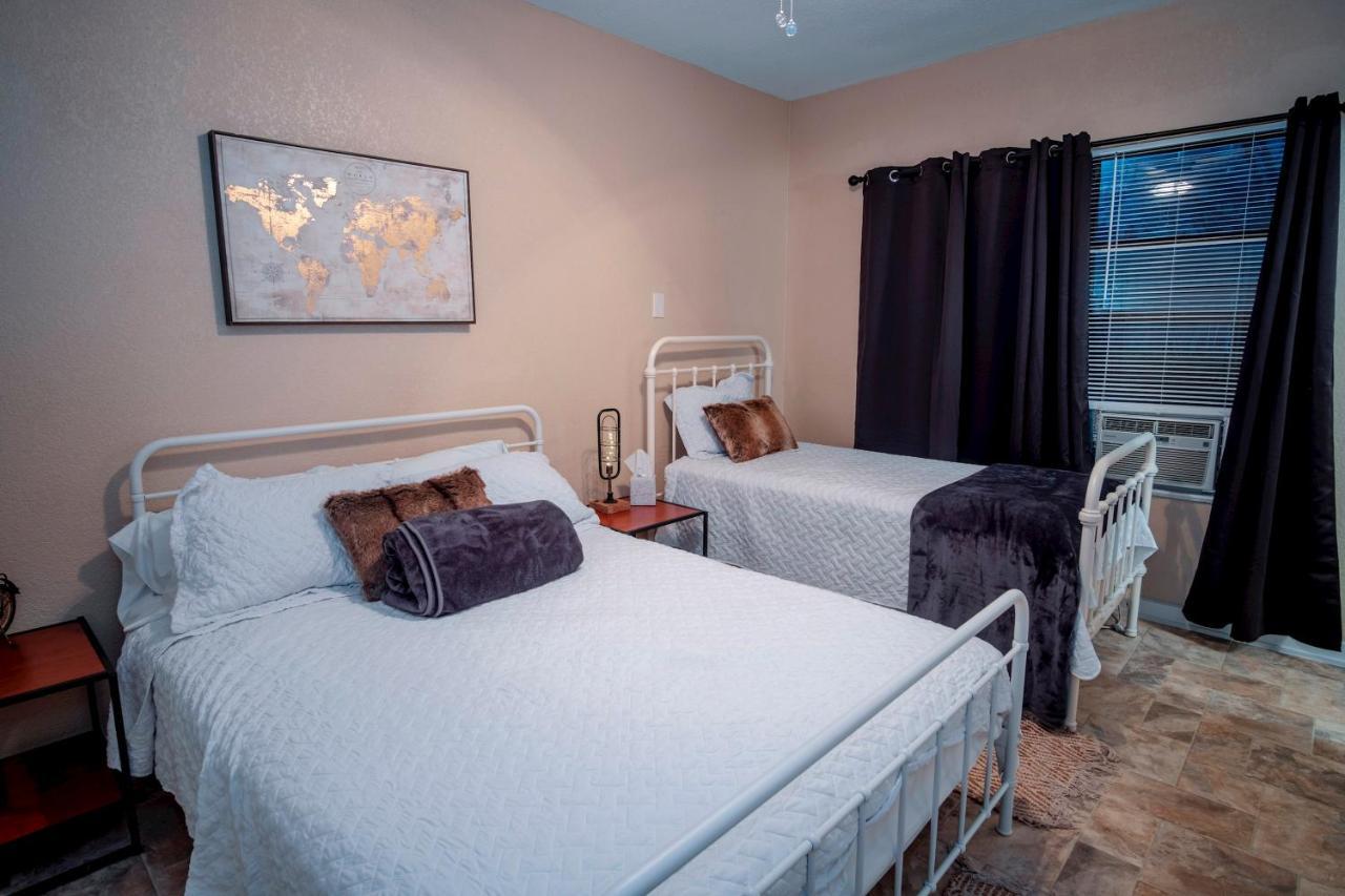 Cozy Downtown Guest House 2Br/1Ba Sleeps 8 San Antonio Luaran gambar